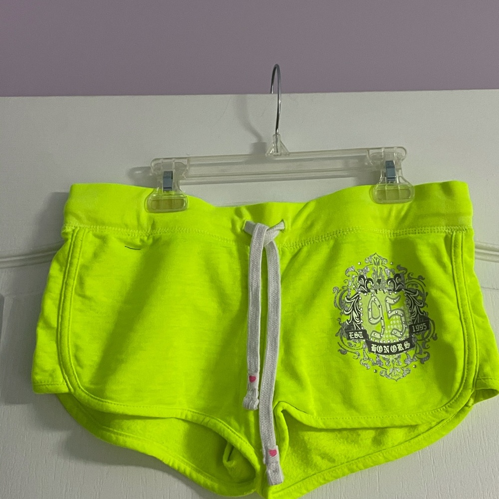 Women’s cropped shorts